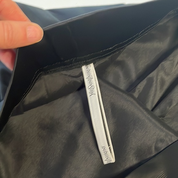 Satin pencil skirt - Picture 3 of 3